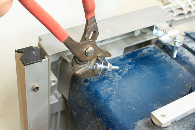 Bring it home with the metal gripper thingy guys